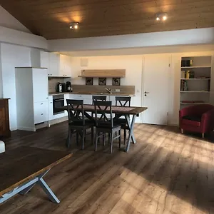 Dachjuchhe Zum Apartment